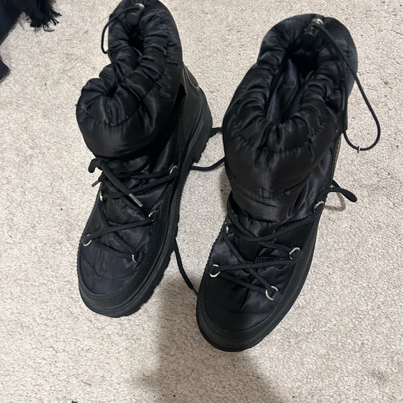 VALENTINO GARAVANI TREKK GIRL BOOTS - Picture 2 of 5